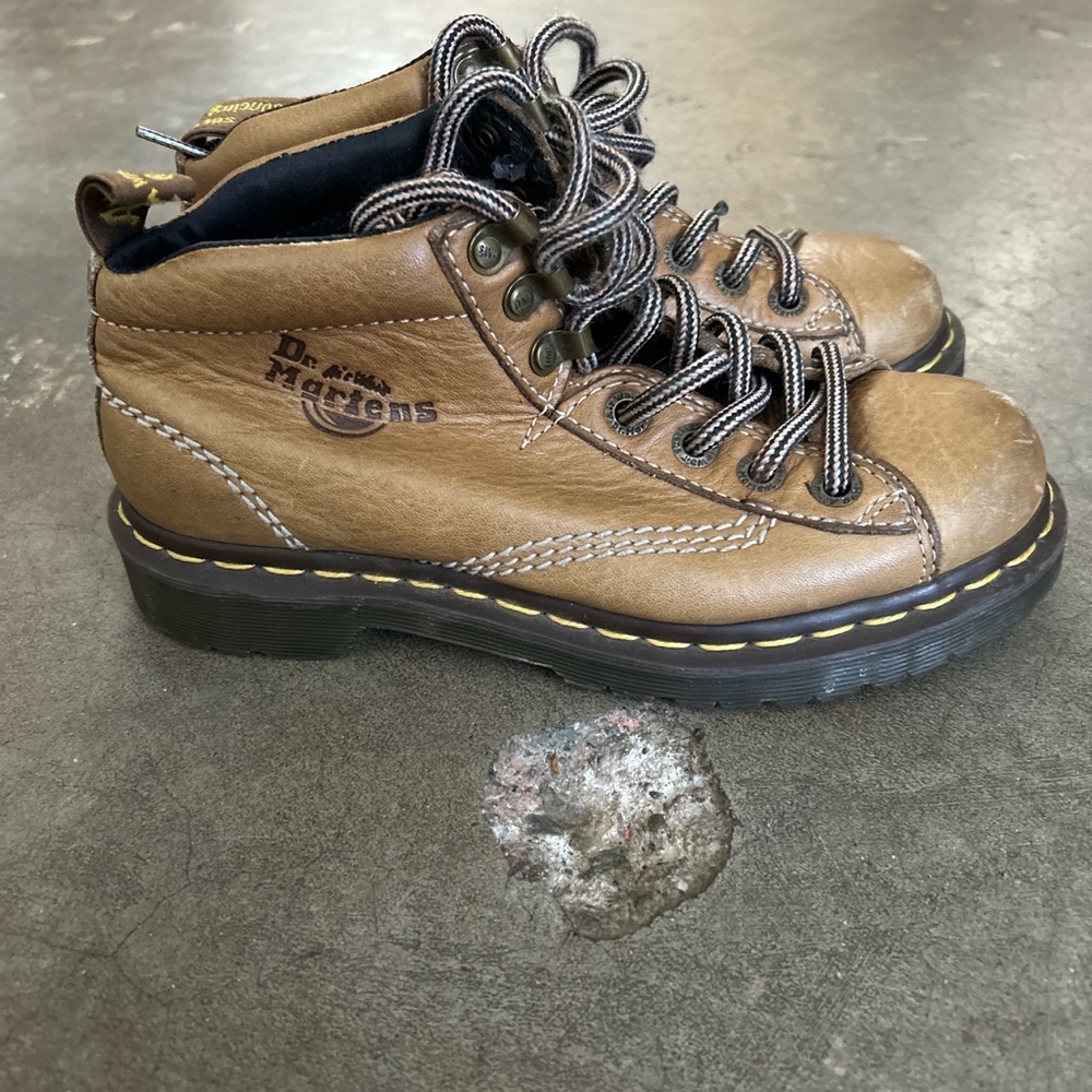 VINTAGE DR MARTEN BOOT